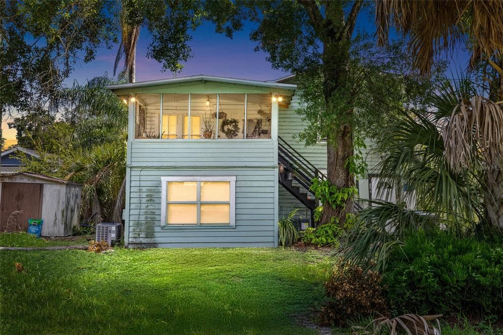128 W NORTH STREET TAMPA, FL 33604