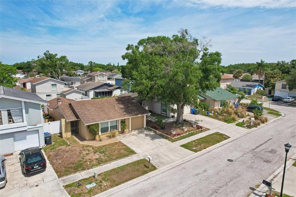 4828 GROVE POINT DRIVE TAMPA, FL 33624