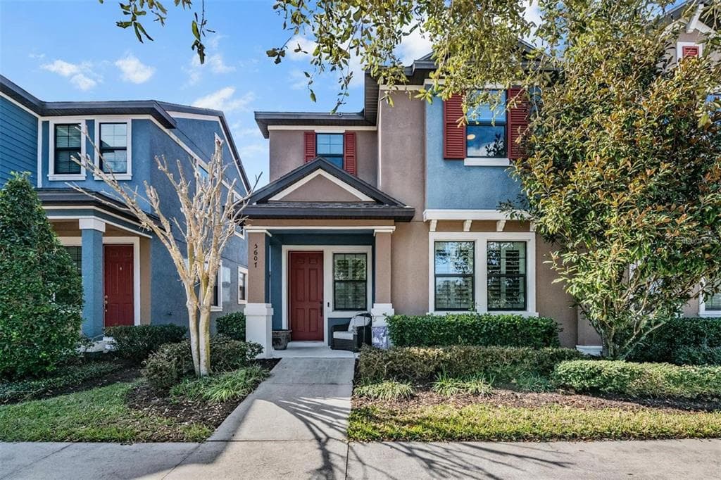 5607 HOMETOWN LANE LITHIA, FL 33547