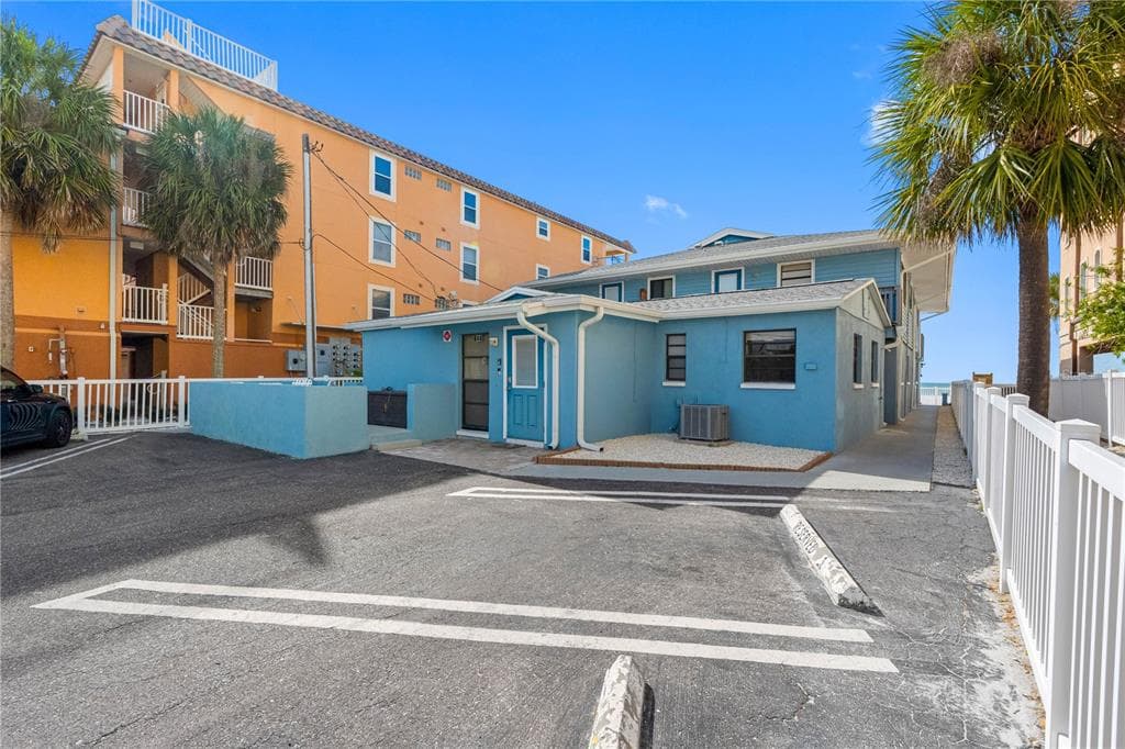 614 GULF BOULEVARD UNIT 9