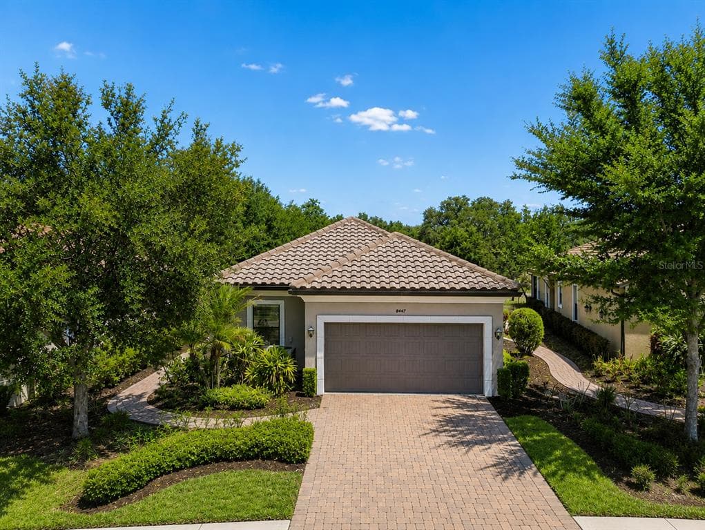 8447 ALBERATA VISTA DRIVE TAMPA, FL 33647