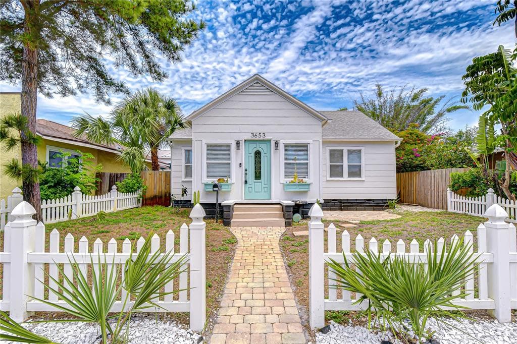 3653 2ND AVENUE N ST PETERSBURG, FL 33713