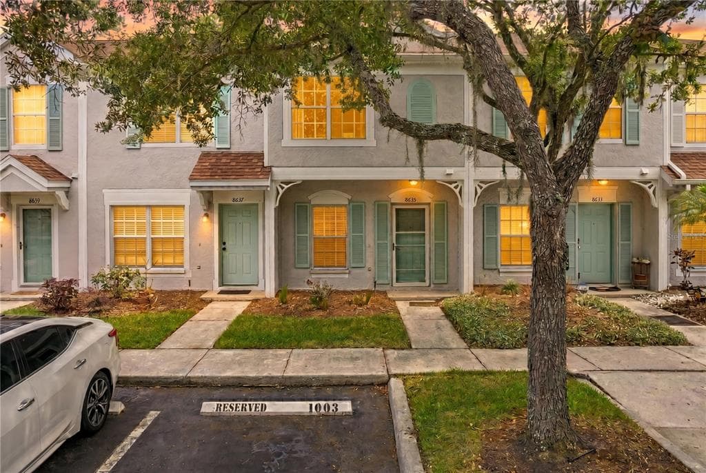 8635 HUNTERS KEY CIRCLE