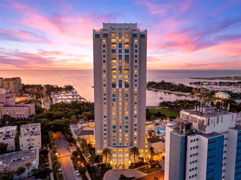 400 BEACH DRIVE NE UNIT 401