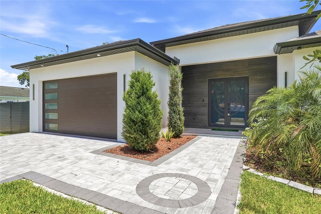 7013 N CLEARVIEW AVENUE TAMPA, FL 33614