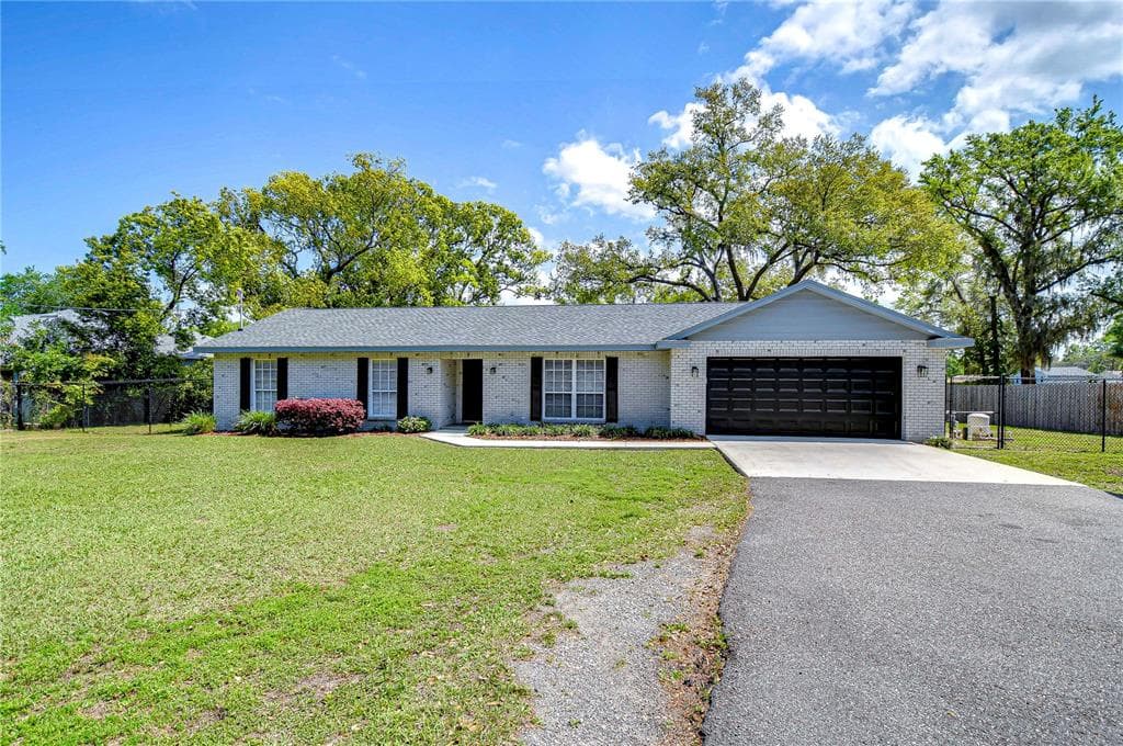 401 S MILLER ROAD VALRICO, FL 33594