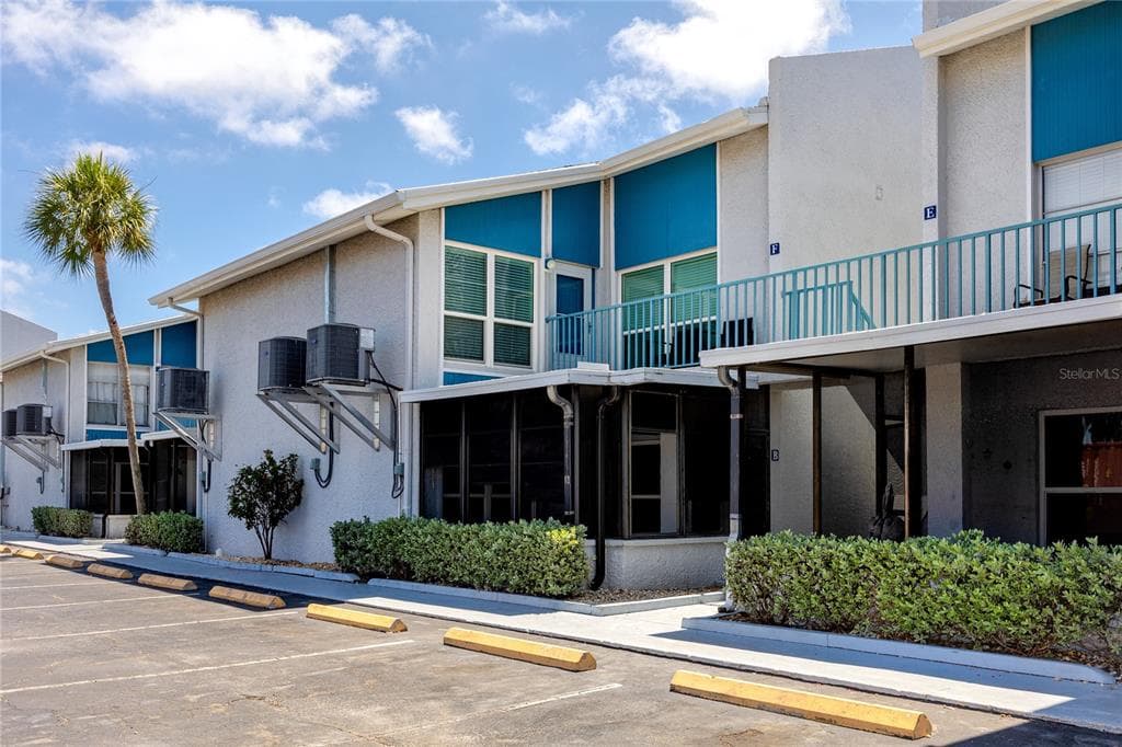159 MEDALLION BOULEVARD UNIT F MADEIRA BEACH, FL 33708