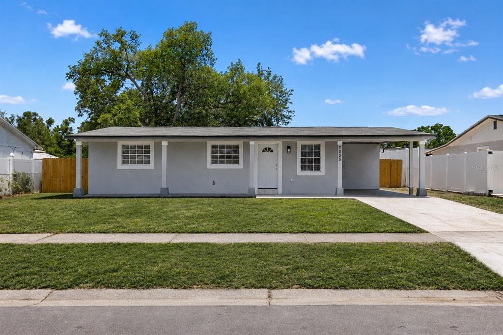 7025 PARLIAMENT DRIVE TAMPA, FL 33619