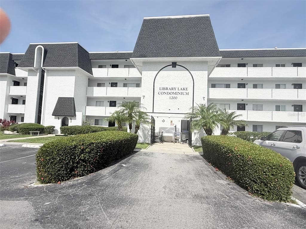 1200 37TH STREET N UNIT 409 ST PETERSBURG, FL 33713