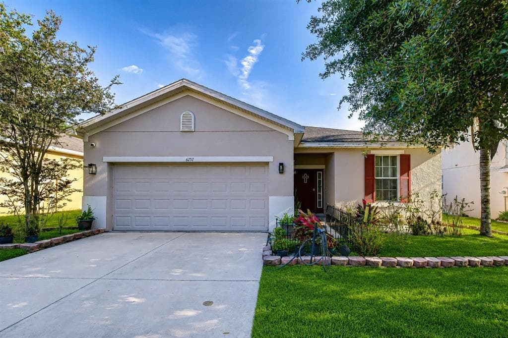 6252 TWIN BRIDGES DRIVE ZEPHYRHILLS, FL 33541