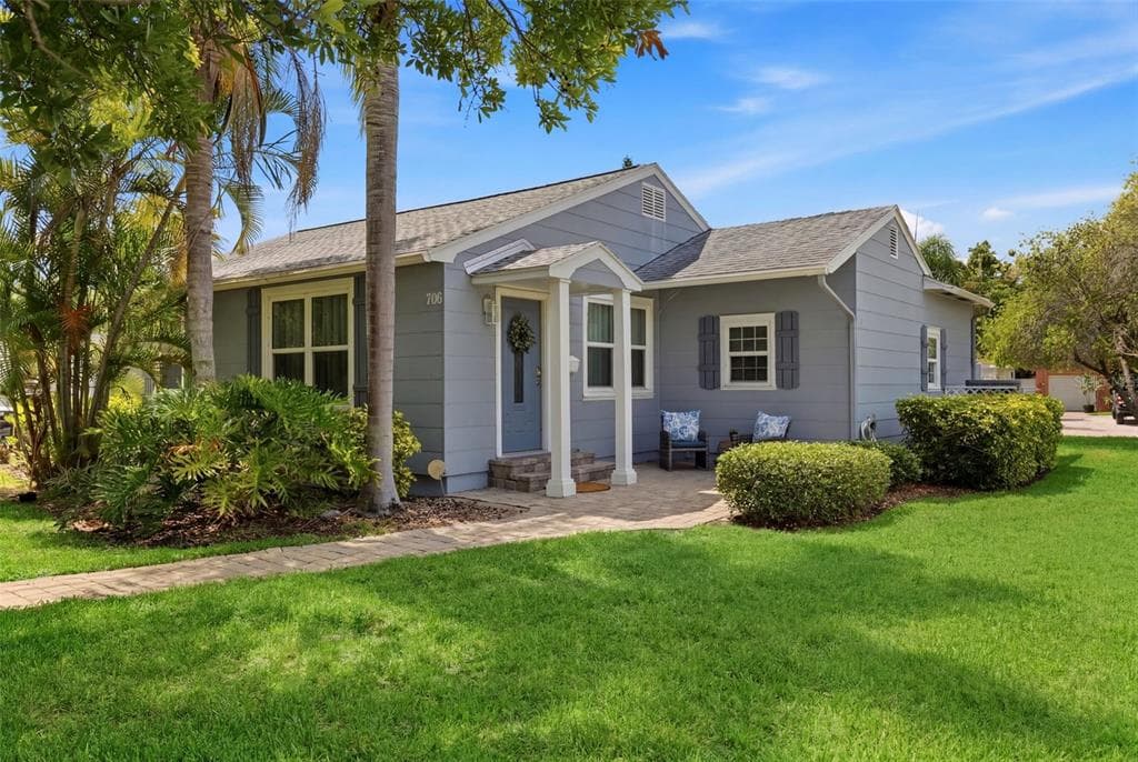 706 39TH AVENUE NE ST PETERSBURG, FL 33703