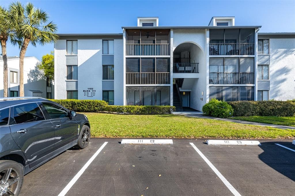 1182 PINE RIDGE CIRCLE W UNIT A2 TARPON SPRINGS, FL 34688