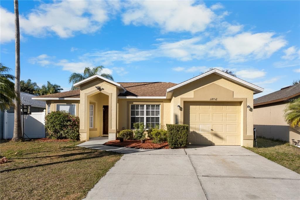 11852 LARK SONG LOOP RIVERVIEW, FL 33579