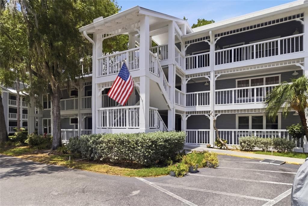 2533 DOLLY BAY DRIVE UNIT 107 PALM HARBOR, FL 34684