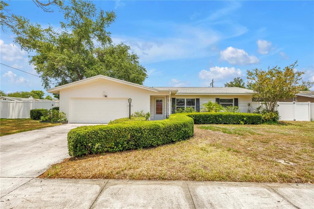 1550 IDLE DRIVE LARGO, FL 33756