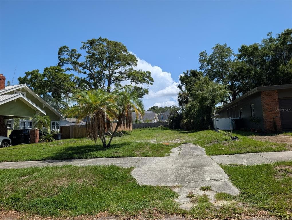 2725 N RIDGEWOOD AVENUE TAMPA, FL 33602