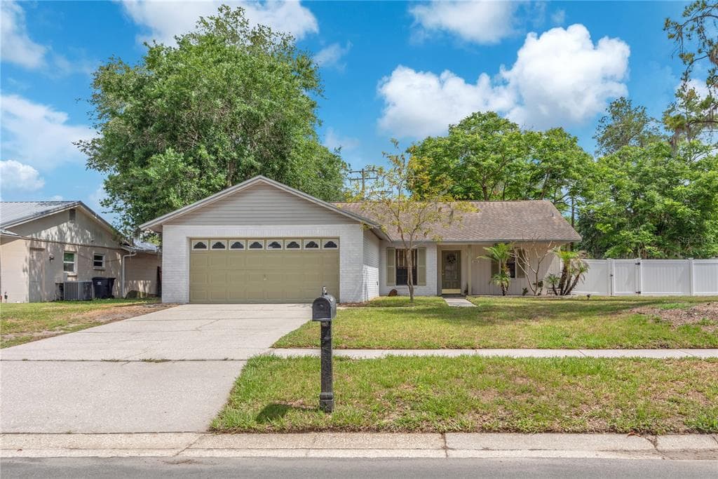 3619 ORANGEPOINTE ROAD VALRICO, FL 33596