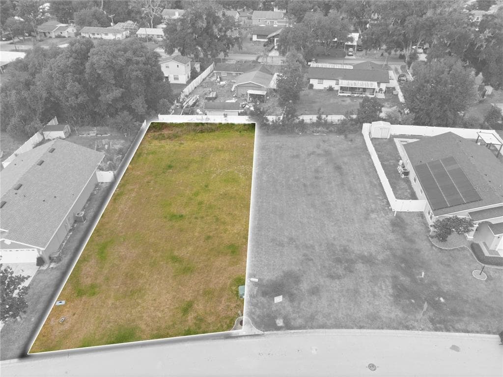 307 LISA ANN COURT PLANT CITY, FL 33563