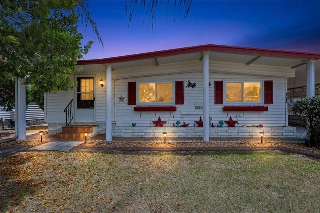 5244 MOHAWK STREET ZEPHYRHILLS, FL 33542