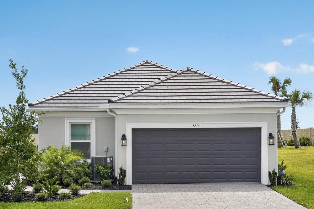 3816 IMMACOLATA WAY WESLEY CHAPEL, FL 33543