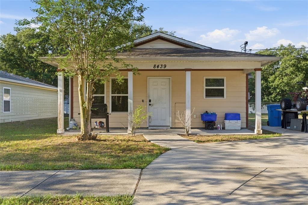 8439 RADIO LANE