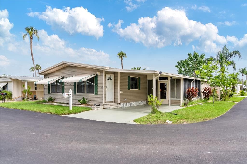 4434 TUCKER SQUARE NEW PORT RICHEY, FL 34652