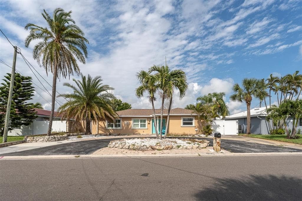 5923 2ND STREET E ST PETE BEACH, FL 33706