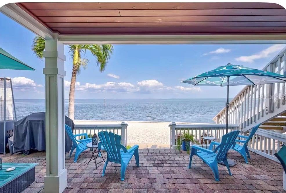 5280 COQUINA KEY DRIVE SE UNIT A furnished seasonal