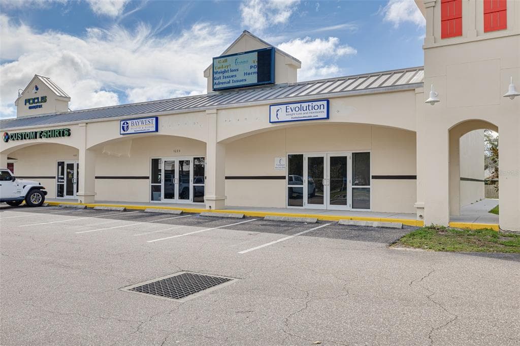1033 W BAY DRIVE LARGO, FL 33770