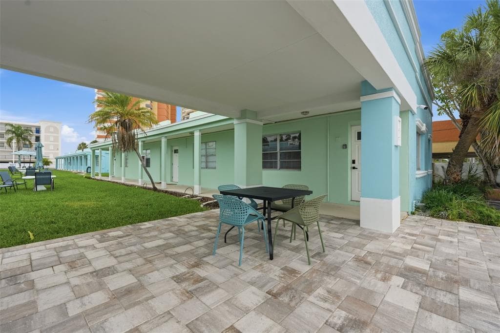 17880 GULF BOULEVARD UNIT 2 ST PETERSBURG, FL 33708