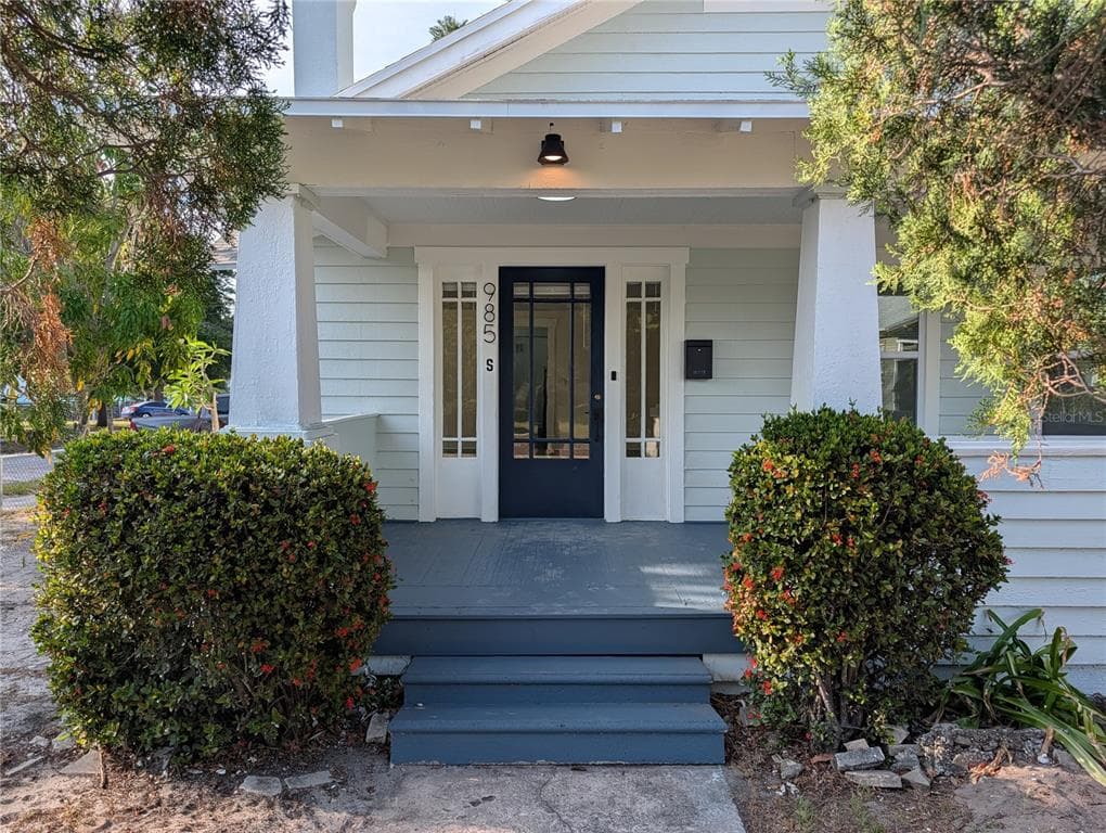 985 8TH AVENUE S UNIT S ST PETERSBURG, FL 33705
