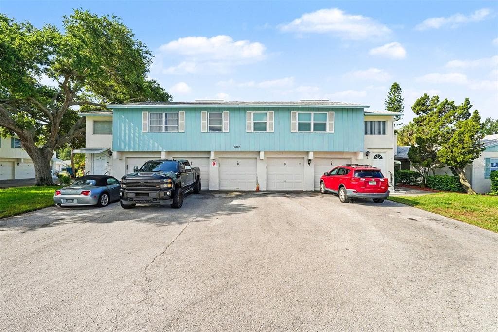 3267 39TH STREET S UNIT B ST PETERSBURG, FL 33711