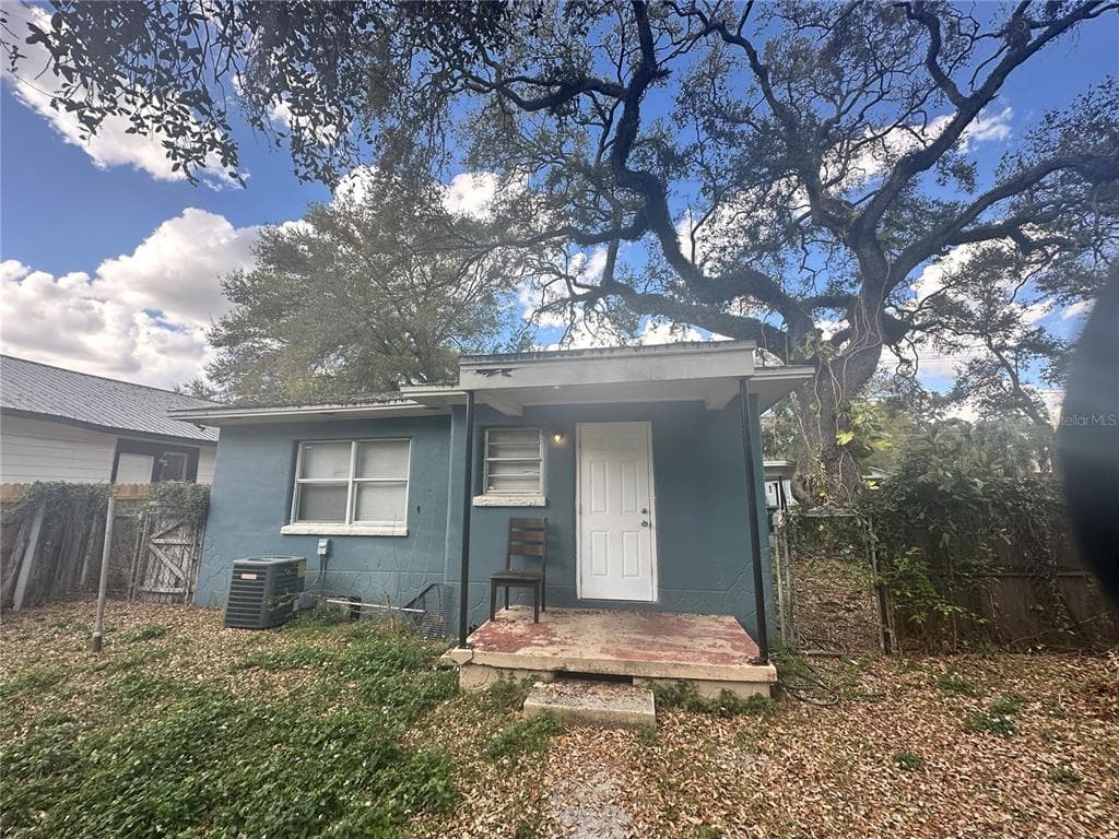1217 E 24TH AVENUE TAMPA, FL 33605