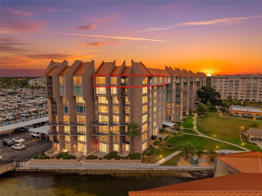 634 EDGEWATER DRIVE UNIT 844 DUNEDIN, FL 34698