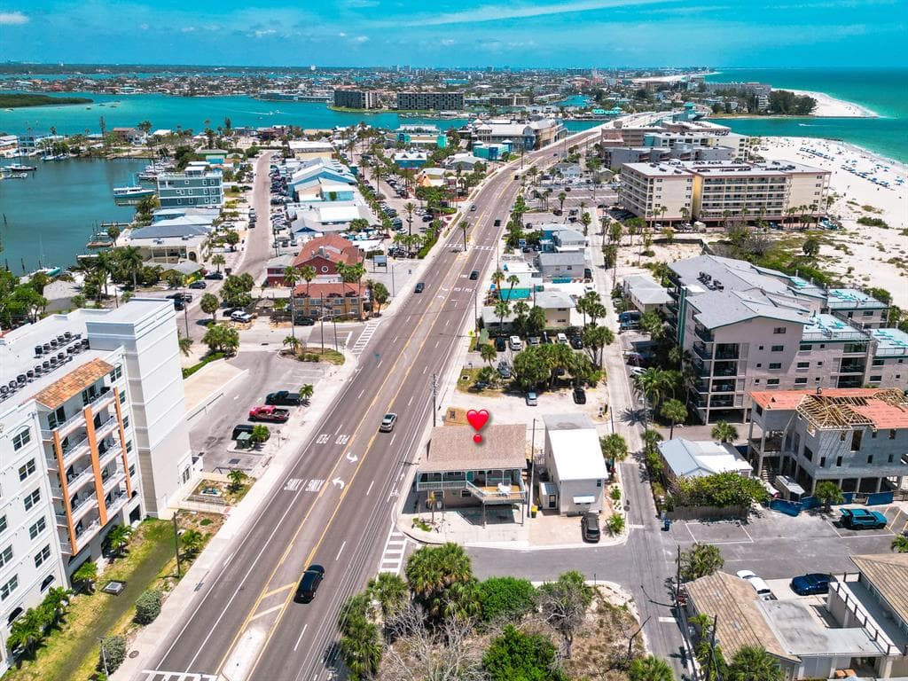 13098 GULF BOULEVARD MADEIRA BEACH, FL 33708