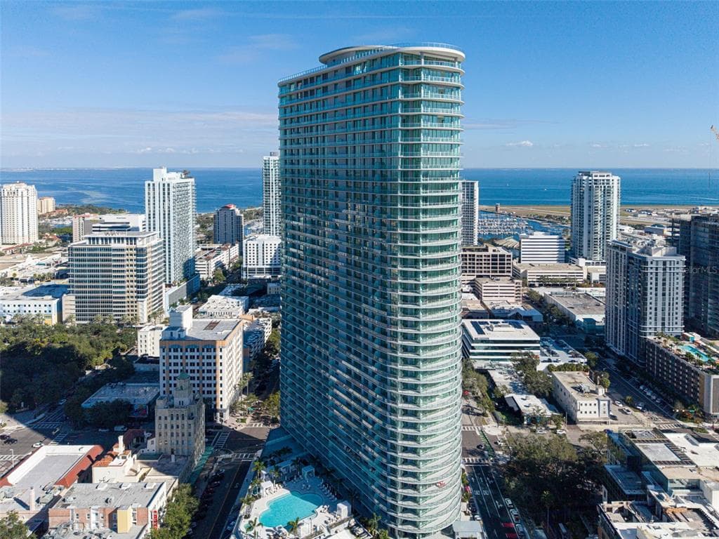 400 CENTRAL AVENUE UNIT 1204 ST PETERSBURG, FL 33701