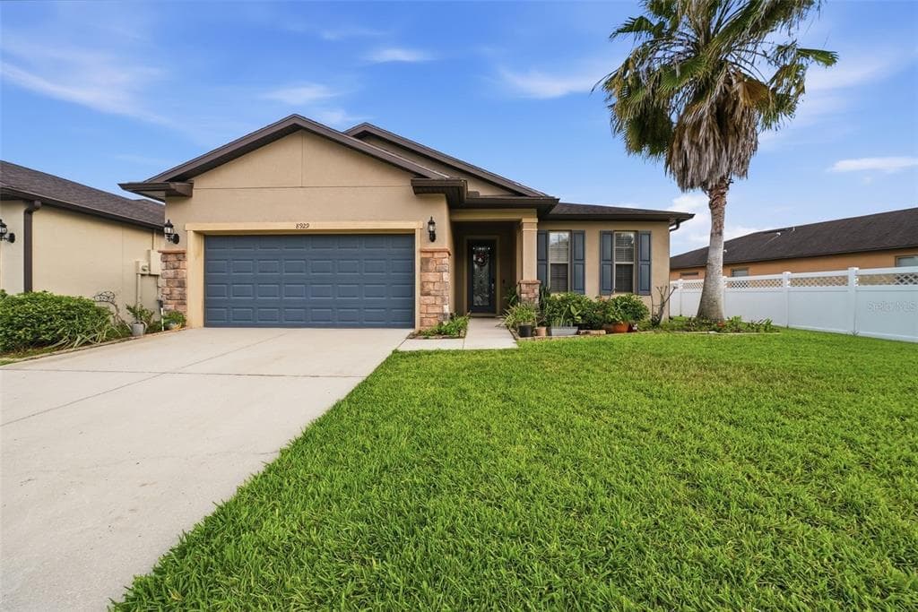 8929 HINSDALE HEIGHTS DRIVE POLK CITY, FL 33868