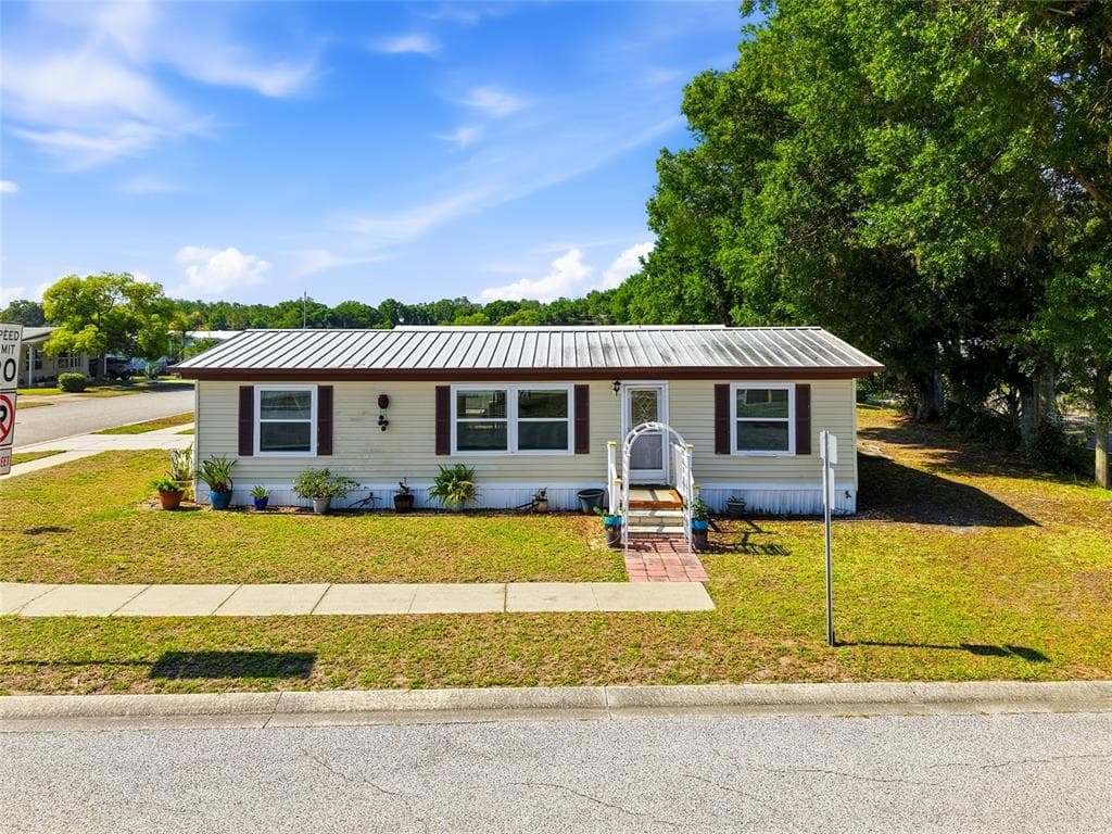 3933 SARAH DRIVE