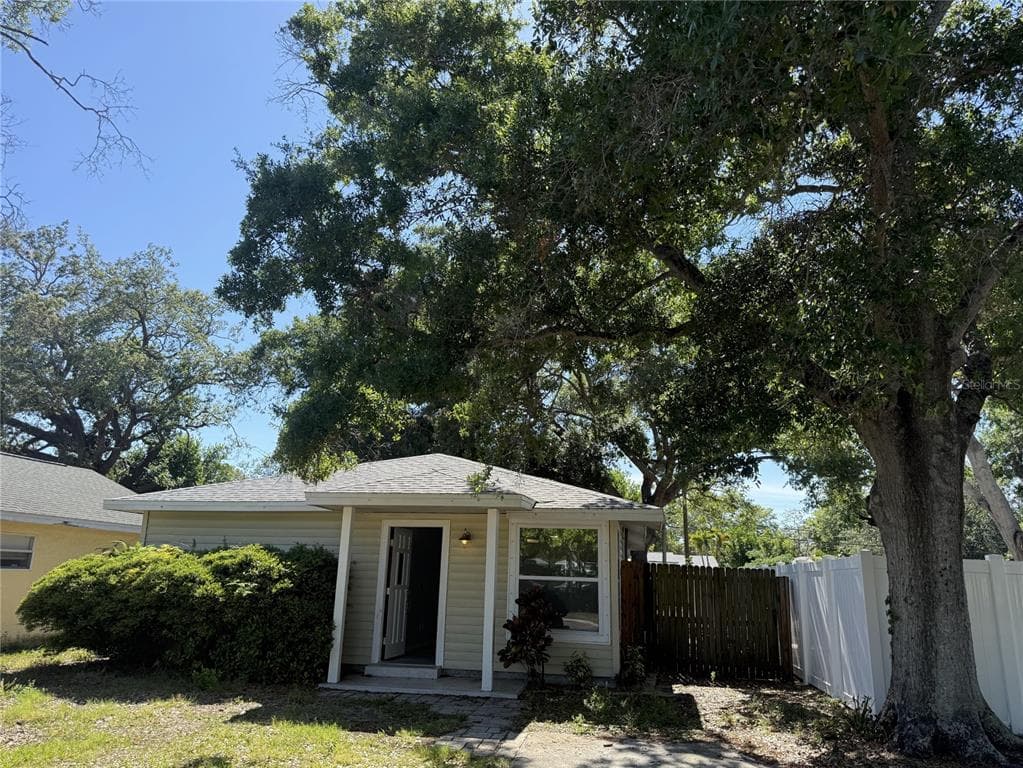 1348 FRIEND AVENUE