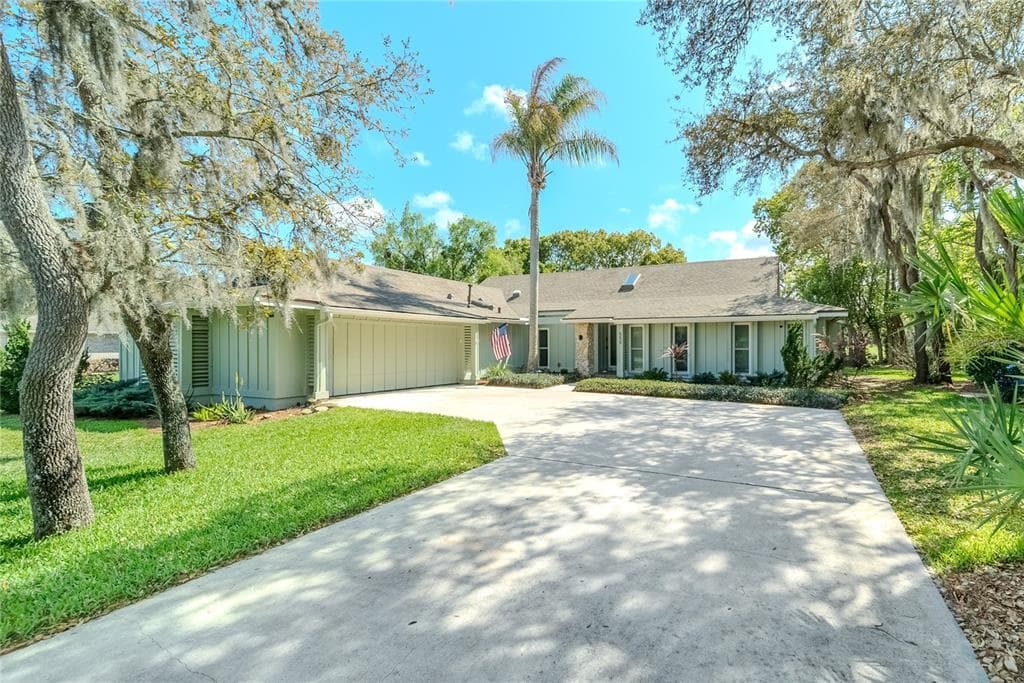 550 BOTTLEBRUSH COURT NEW SMYRNA BEACH, FL 32168