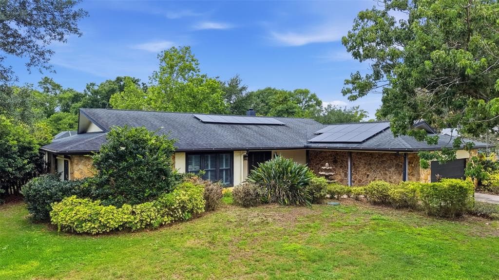 1135 WISPER RUN COURT
