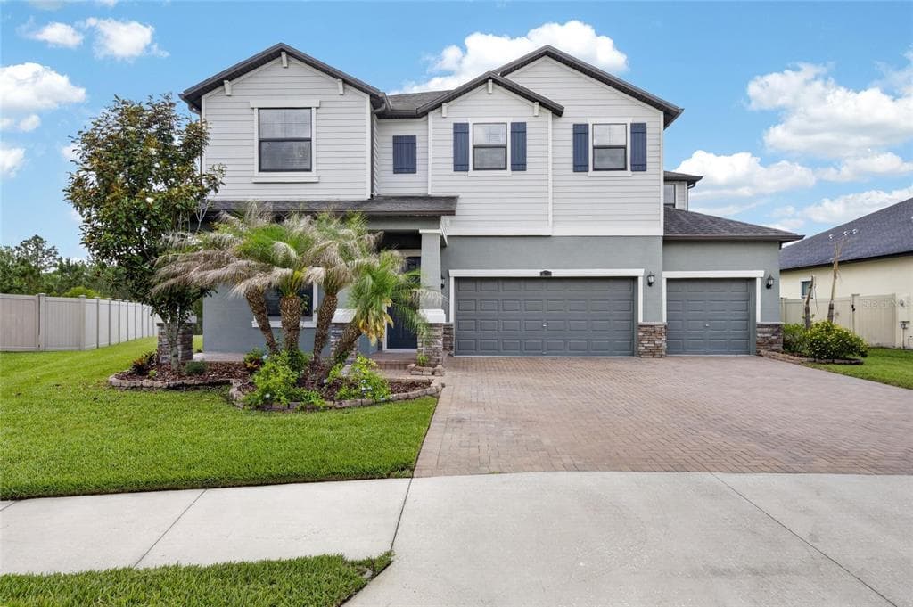 2905 HILLIARD DRIVE WESLEY CHAPEL, FL 33543