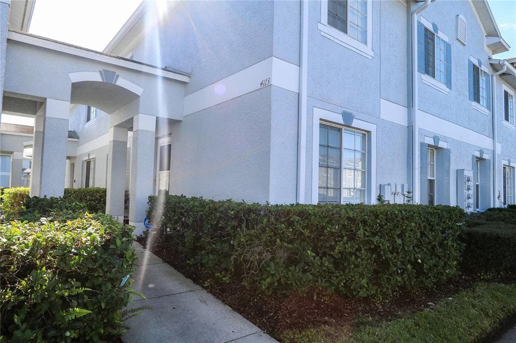 4113 GRADSTONE PLACE TAMPA, FL 33617