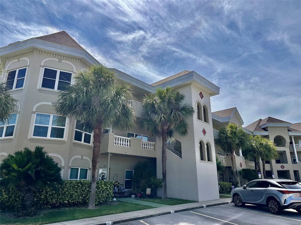 2020 SHANGRILA DRIVE UNIT 219