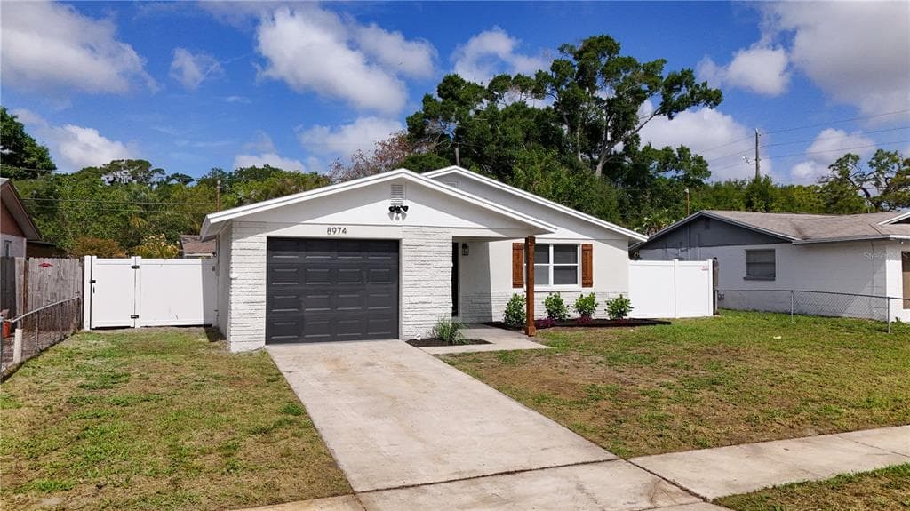 8974 91ST STREET SEMINOLE, FL 33777