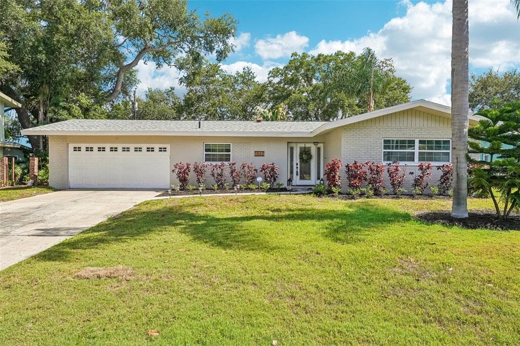 1862 FRANCIS DRIVE CLEARWATER, FL 33763