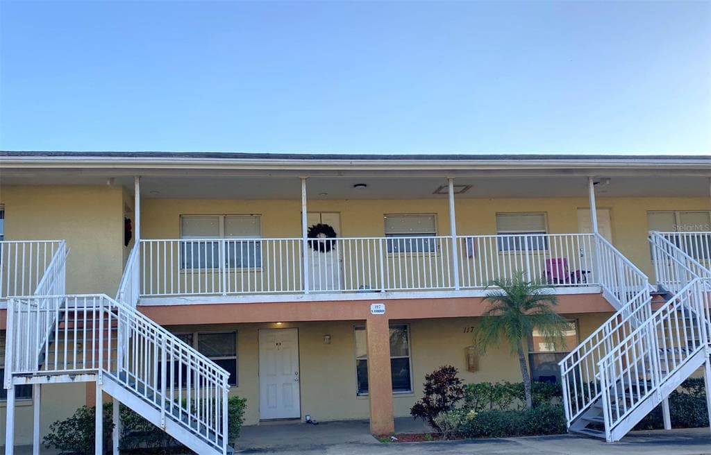 117 N EVERGREEN AVENUE UNIT 105 CLEARWATER, FL 33755