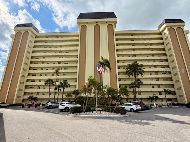 4775 COVE CIRCLE UNIT 1102 ST PETERSBURG, FL 33708