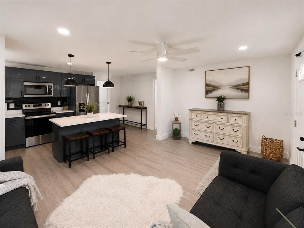 4114 W OLIVE STREET