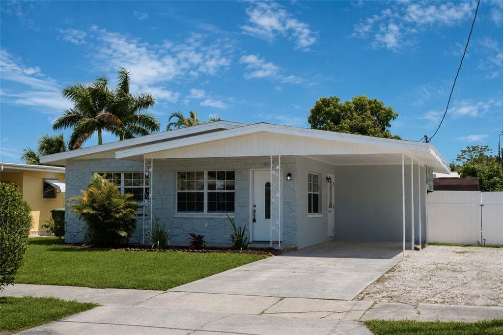 517 24TH AVENUE W BRADENTON, FL 34205